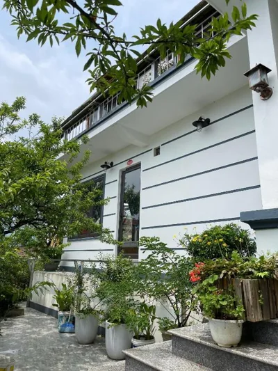 King Room with Balcony — Mây Núi Homestay